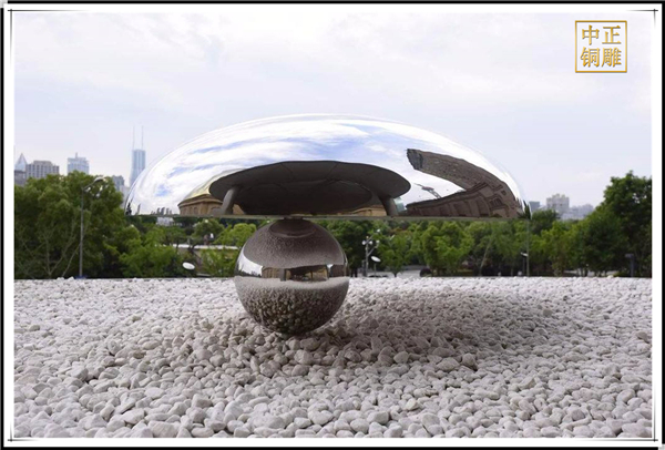 鏡面不銹鋼廣場(chǎng)雕塑.jpg 鏡面不銹鋼廣場(chǎng)雕塑.jpg
